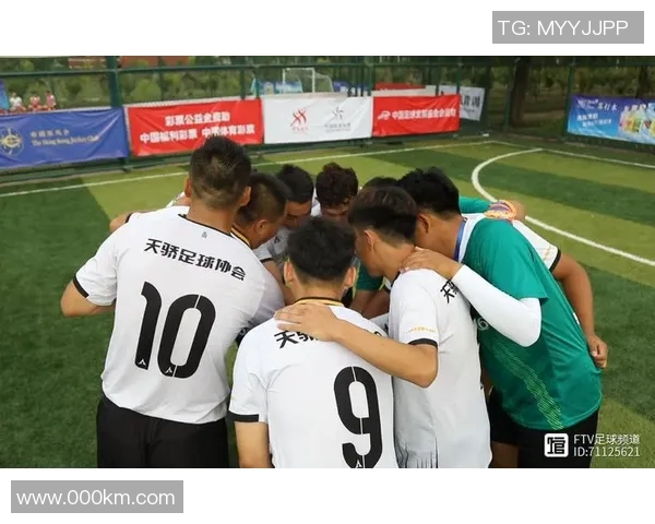 内蒙古中尤迎战成都兴城争夺足球联赛关键胜利的精彩对决